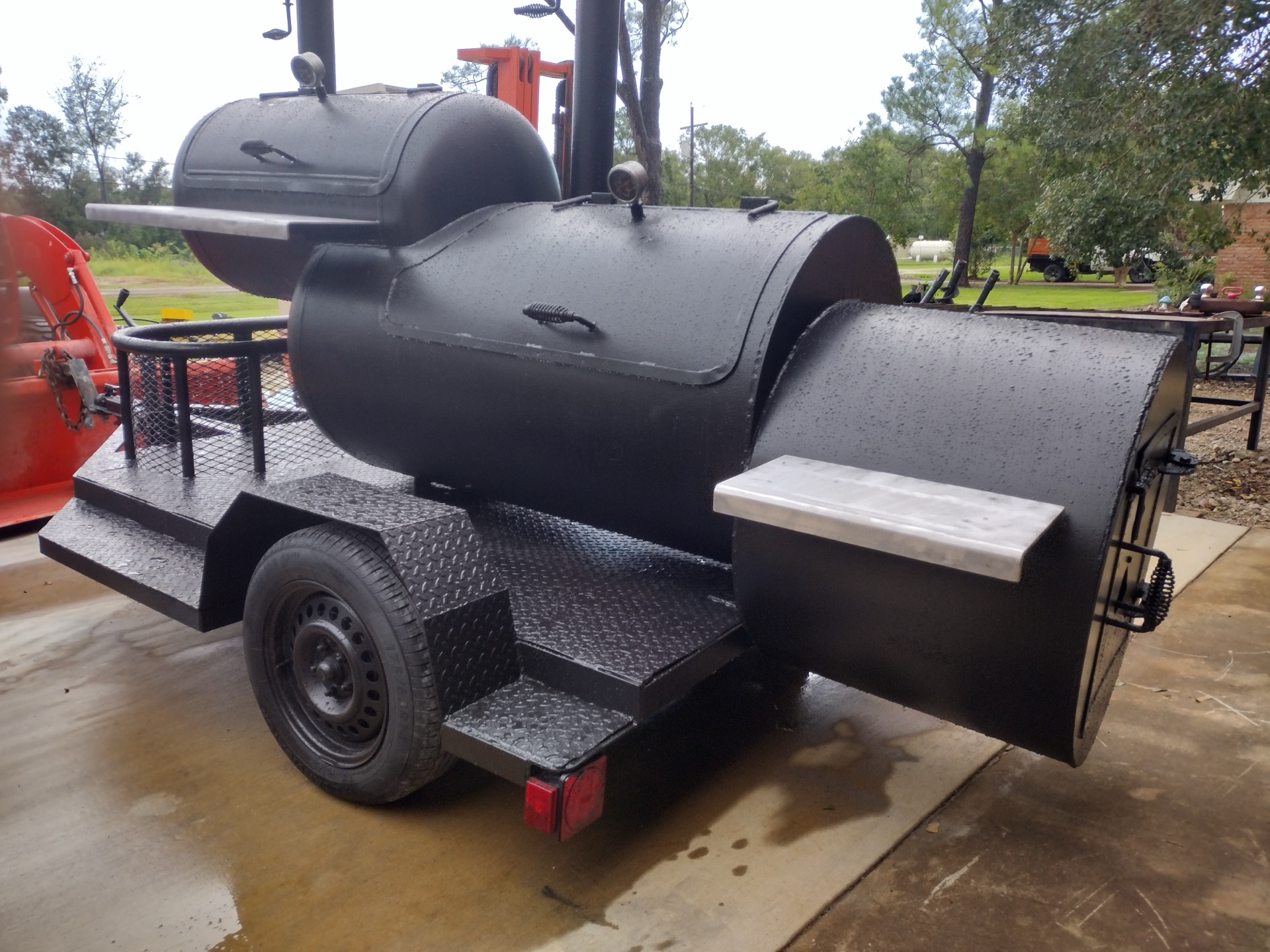 Trailer smoker side angle view